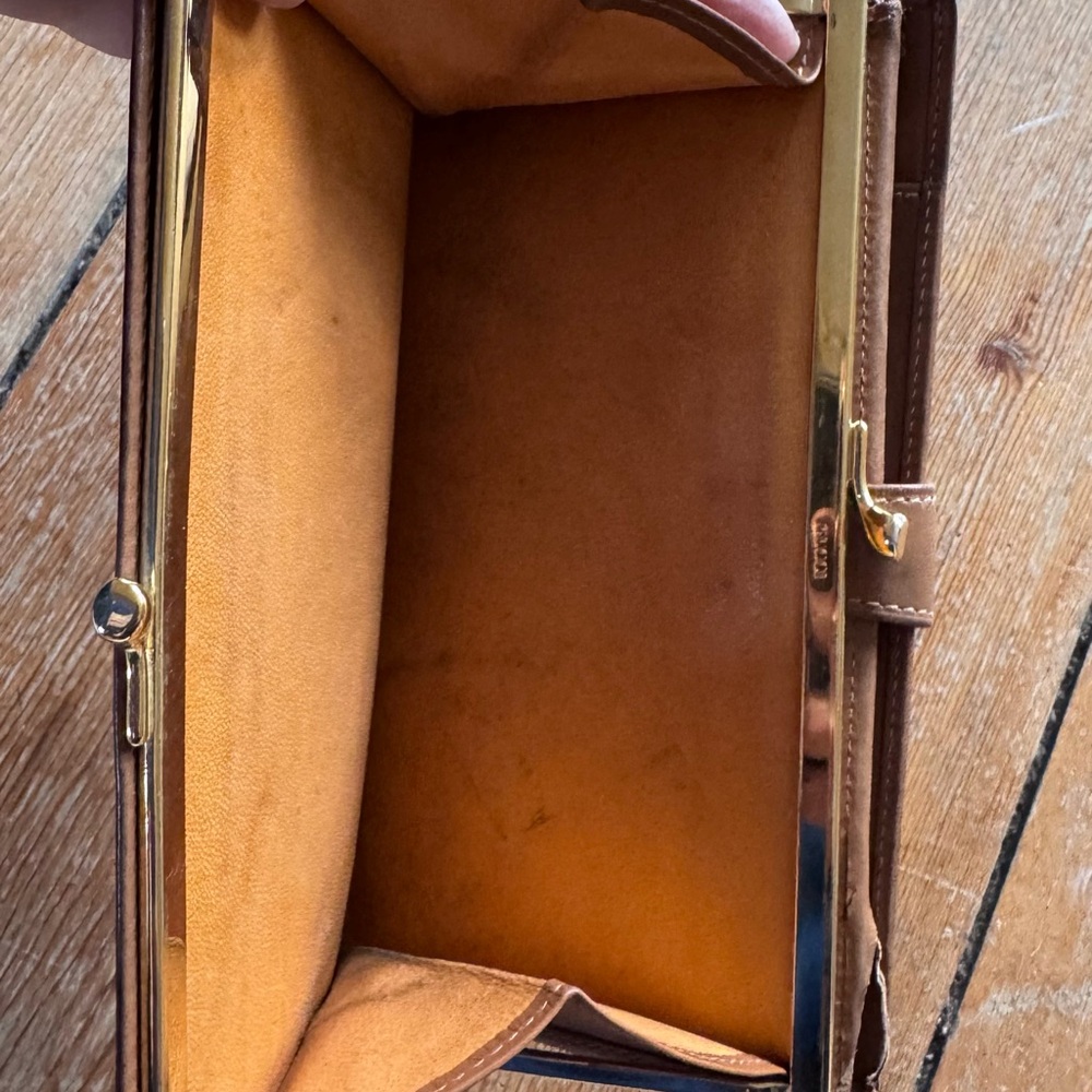 Gucci Vintage Leather Wallet - Picture 4 of 8
